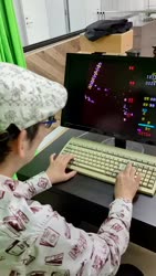 1750430596919.webm