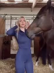 1758293456424.webm
